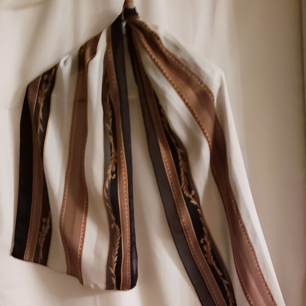 Beige And Black multicolored neck scarf